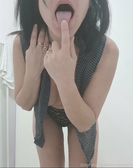 SexyLatinaWife pornographic model pictures