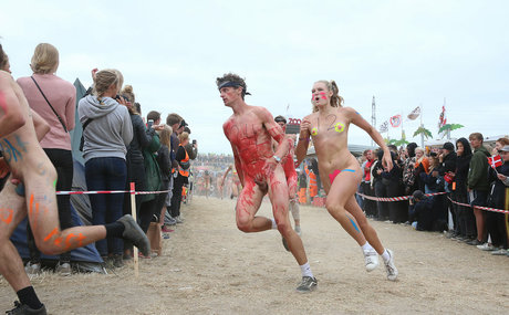 Lily Lowe pretty actress picture