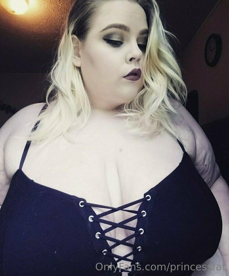 fatstonerchick free erotic actress pictures