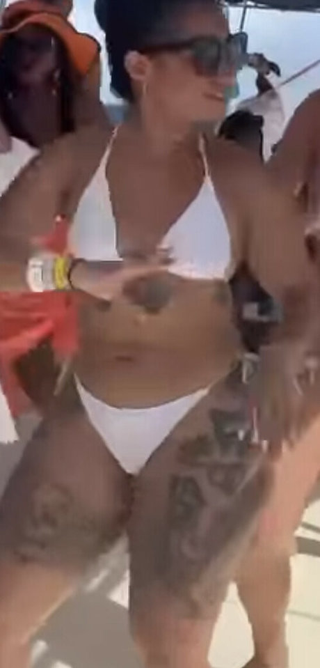 vacation onlyfans hot xxx img