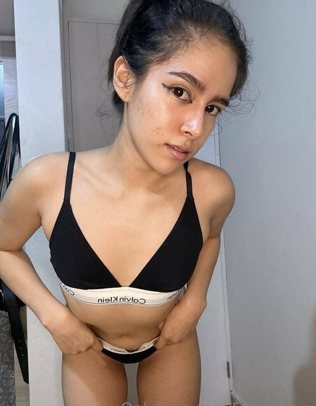 asian brunette onlyfans sexy nudes images