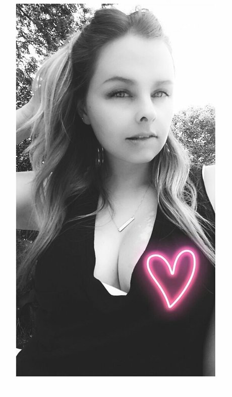 nerdy onlyfans nude image