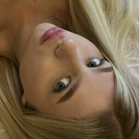 Elizabeth moon sex model pic