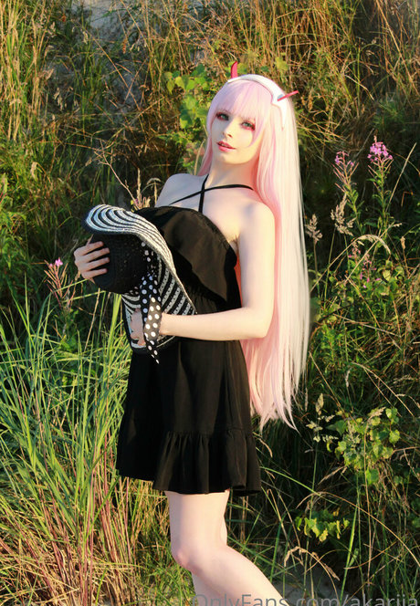 akariia perfect model image