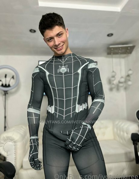 ivotwinkfree pornstar naked photo