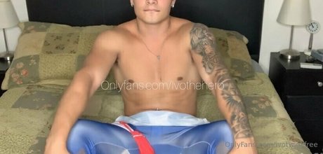 ivotwinkfree naked actress photos