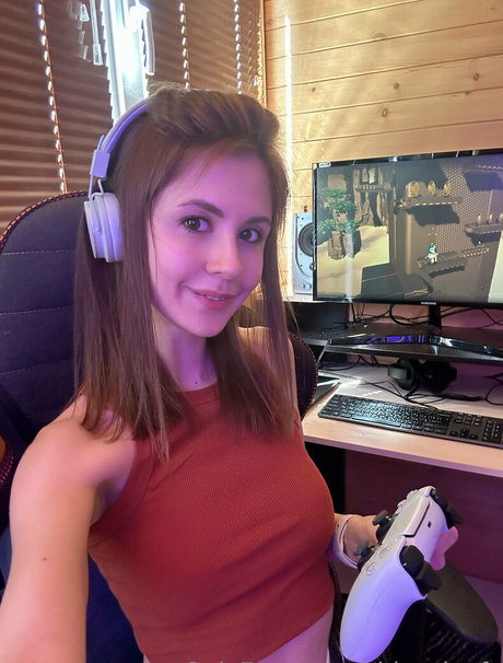 Chloe Leafs star sex photos