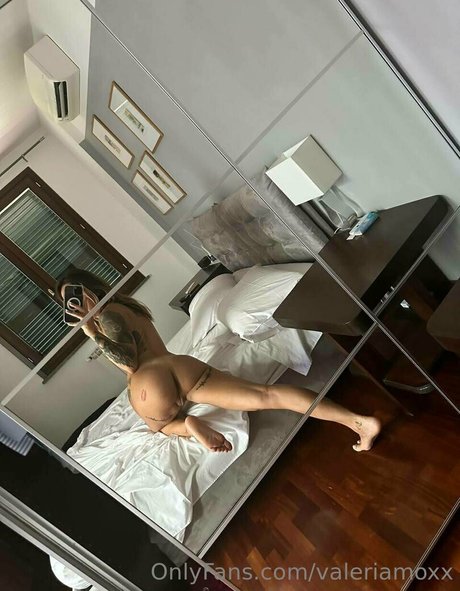 busty mom onlyfans free sexy pics