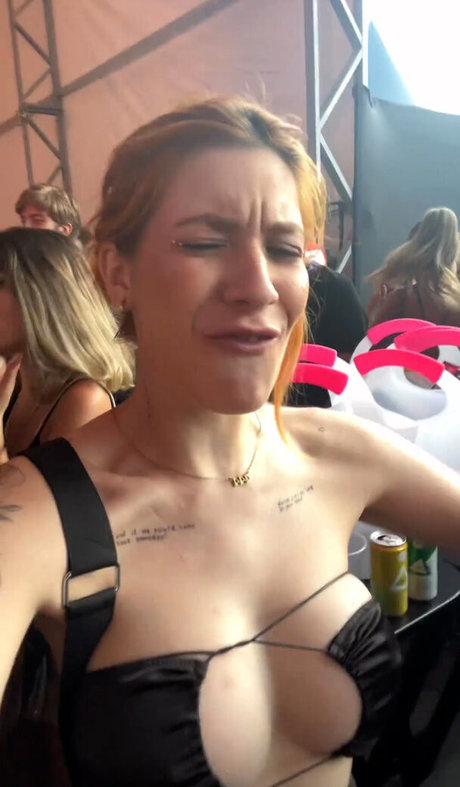 Carol Camargo star picture