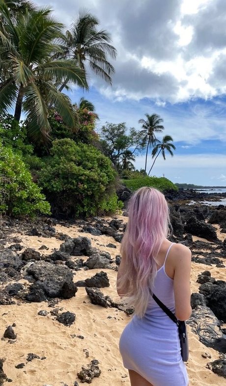 strip nude onlyfans beautiful porn picture