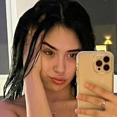 queenbri69 nude actress image