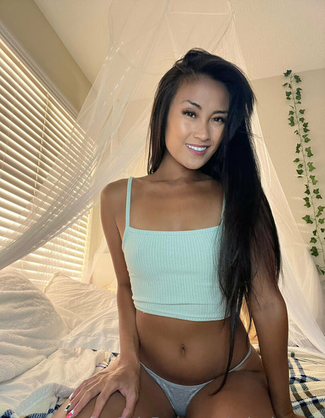 brown eyes kitty onlyfans sex pic