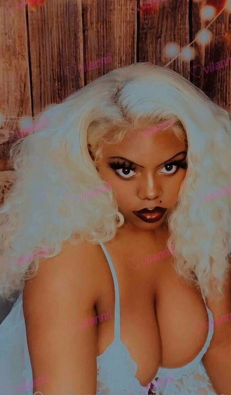 vilanniifree nudes pornstar photo