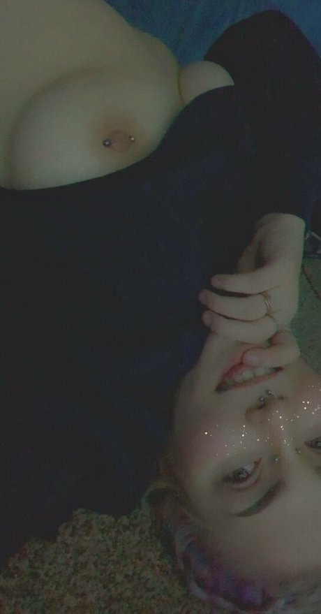 suxx2suk pornstar naked image