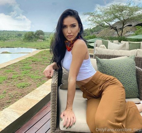 bre tiesi pornographic model picture