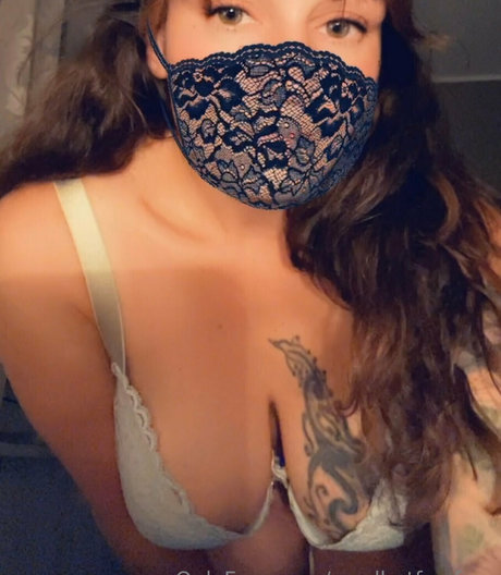 ebony midget onlyfans porn image