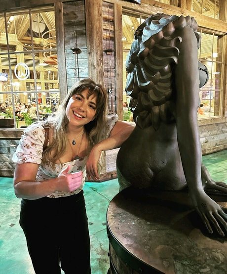 Mary Kish nice model img