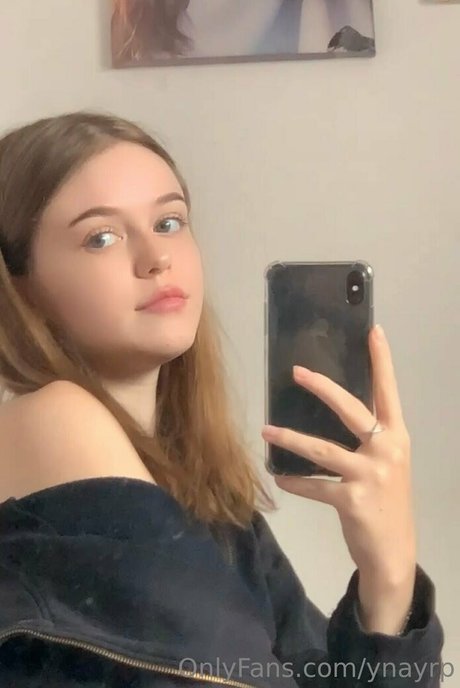 ynayrp naked pornstar image