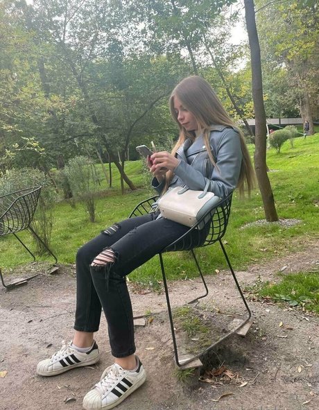 chubby mom onlyfans nude image