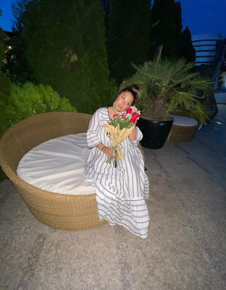 blonde natural onlyfans art nude archive