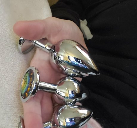 dawnwillow sexy actress img