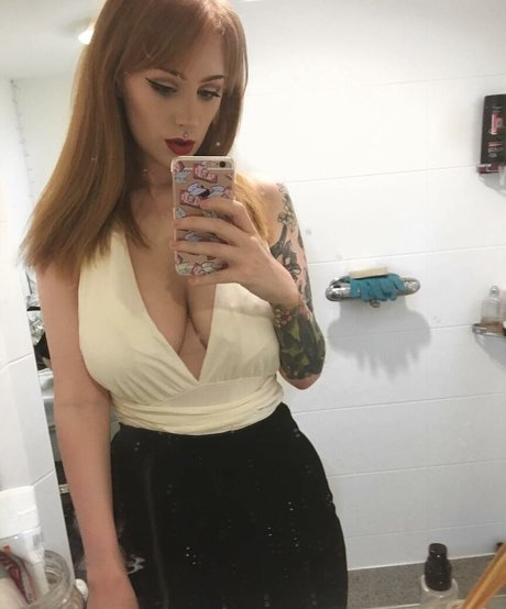 nerdy teen onlyfans nude pictures