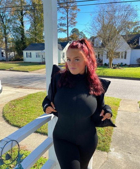 popular trans onlyfans beautiful archive