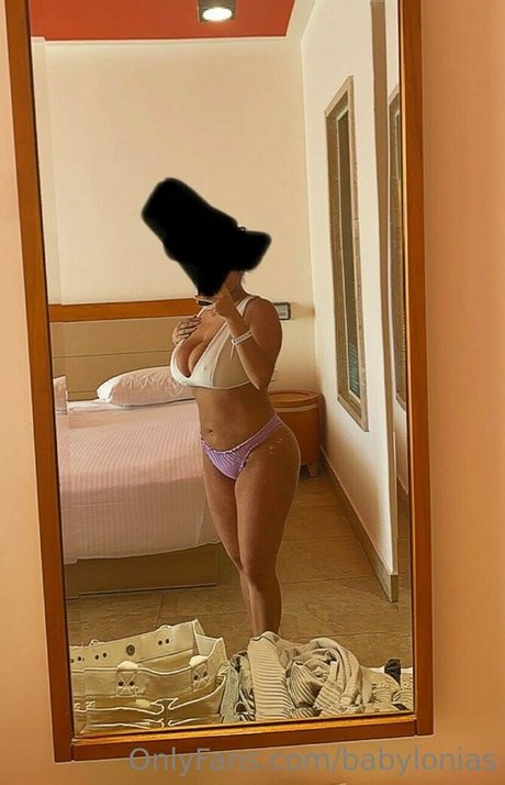 babylonias model adult picture