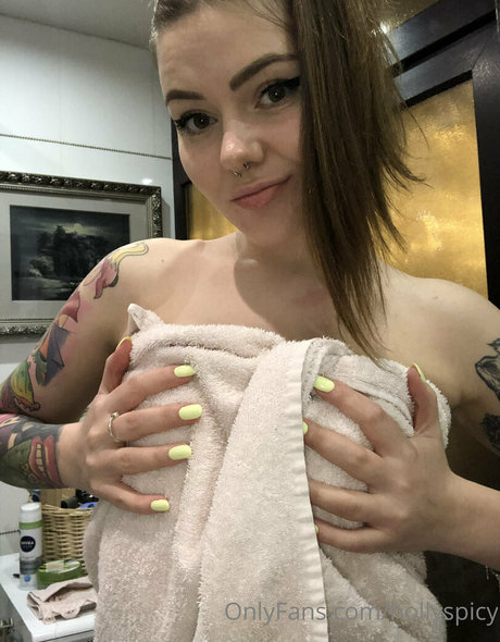 hollyspicy pretty actress pictures