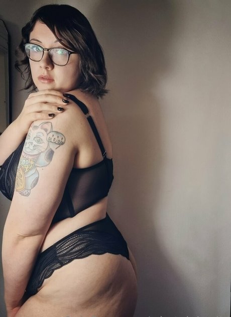 whatvioletdid exclusive actress image