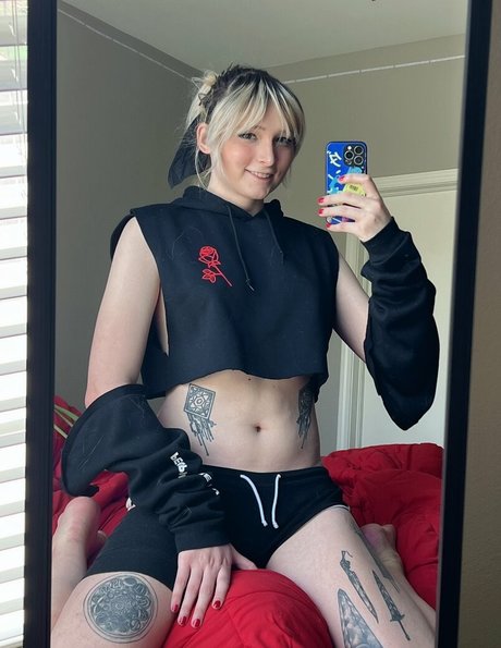 RoseWaltzEX star sexy pictures