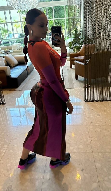 Yesjulz pornstar top photos