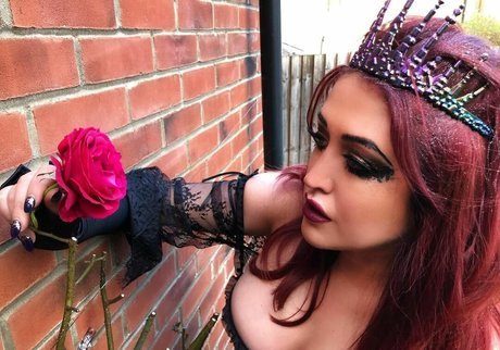 SoCal Val hot pornstar img