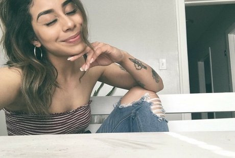 Maljackie nude actress picture