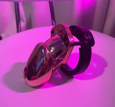 ladyboynatcha erotic actress image