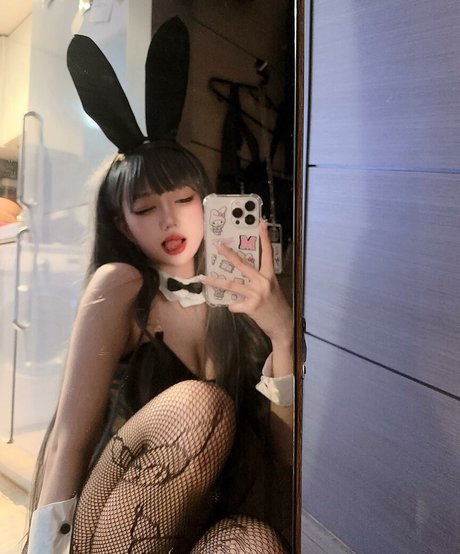 satanmate model sexy photos