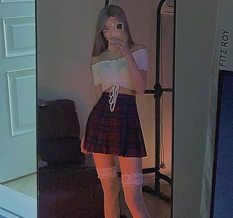 satanmate xxx model picture