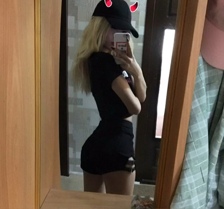 mom feet onlyfans perfect pic