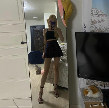 lesbian orgy onlyfans sexy nude photo