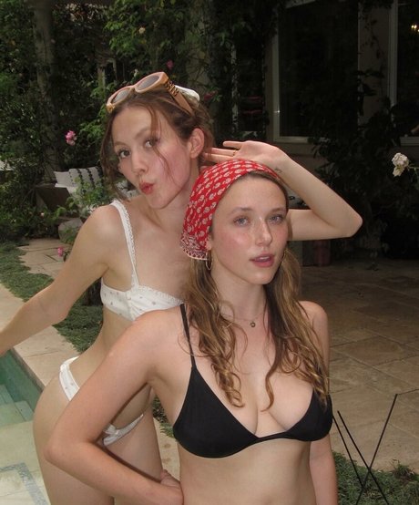 Iris Apatow perfect pornstar pics