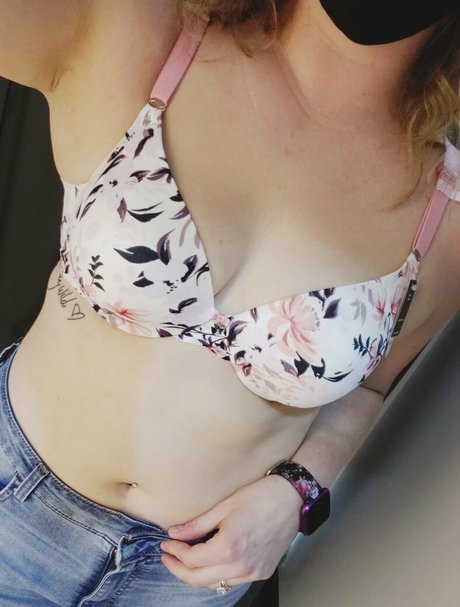 asian influencer onlyfans pretty pics