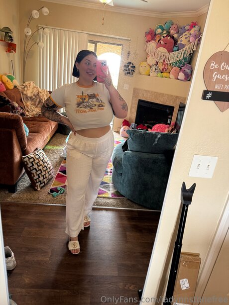 jadynnstonefree pornographic model photo