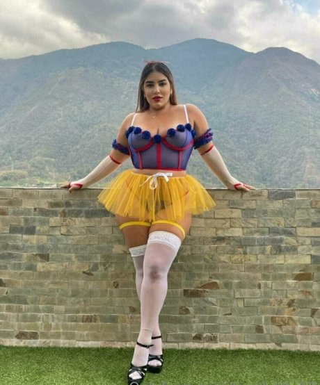 lovelylilly23 nudes model gallery