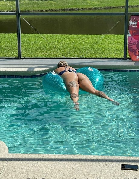 hooked on mollie2 erotic actress pics