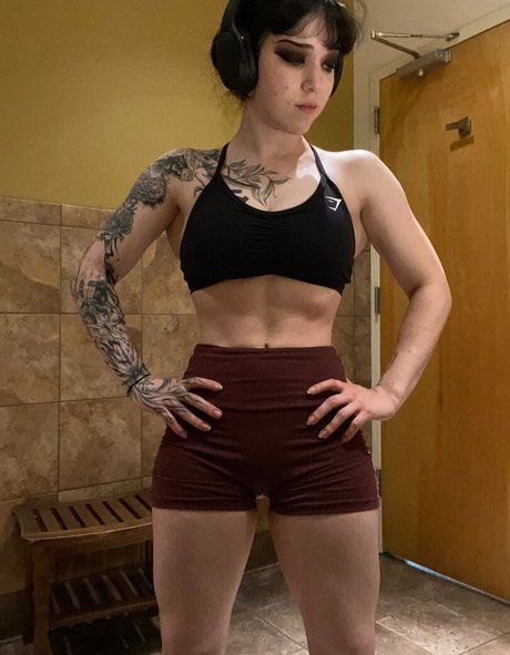 Amberthevalkyrie art model photos