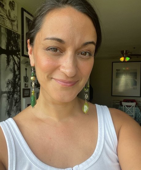 Sara Tomko porn star pictures