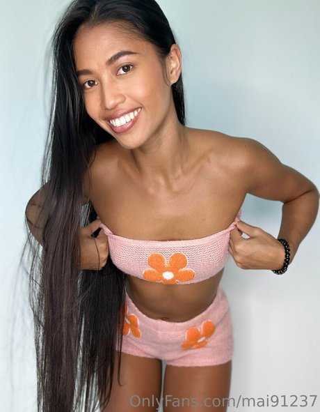 dripping wet pussy onlyfans erotic pic