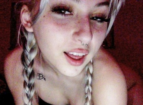 Jenniferchexk naked model pics