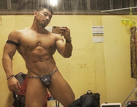 asian girlfriend onlyfans nudes image