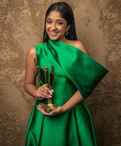 Maitreyi Ramakrishnan pornographic star pictures